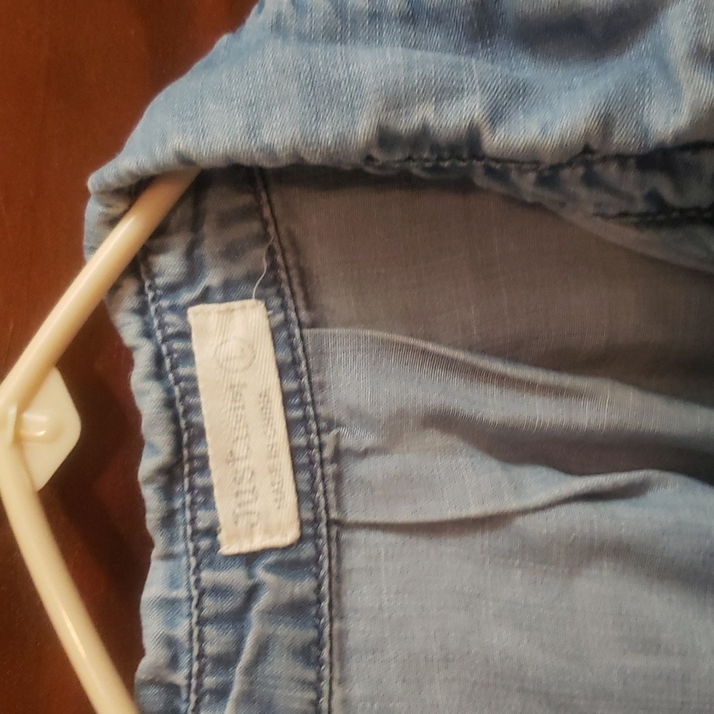 Button down - Picture 2 of 2